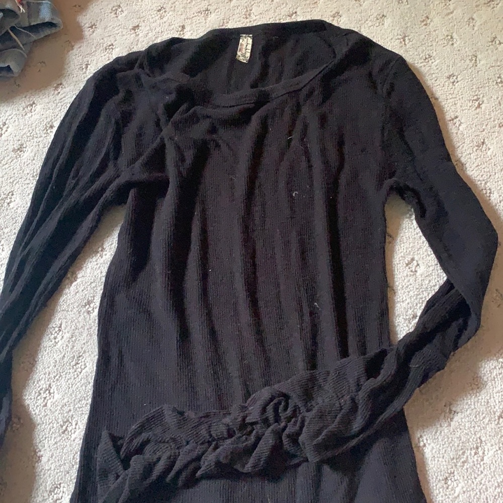 Free people black long sleeve shirt ruched sleeves